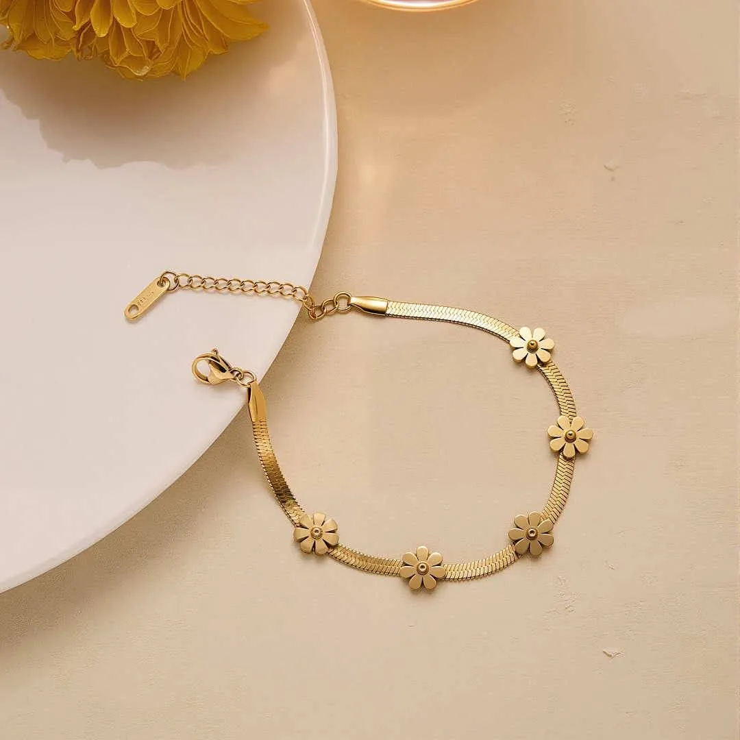 Daisy Bracelet  thumbnail 3